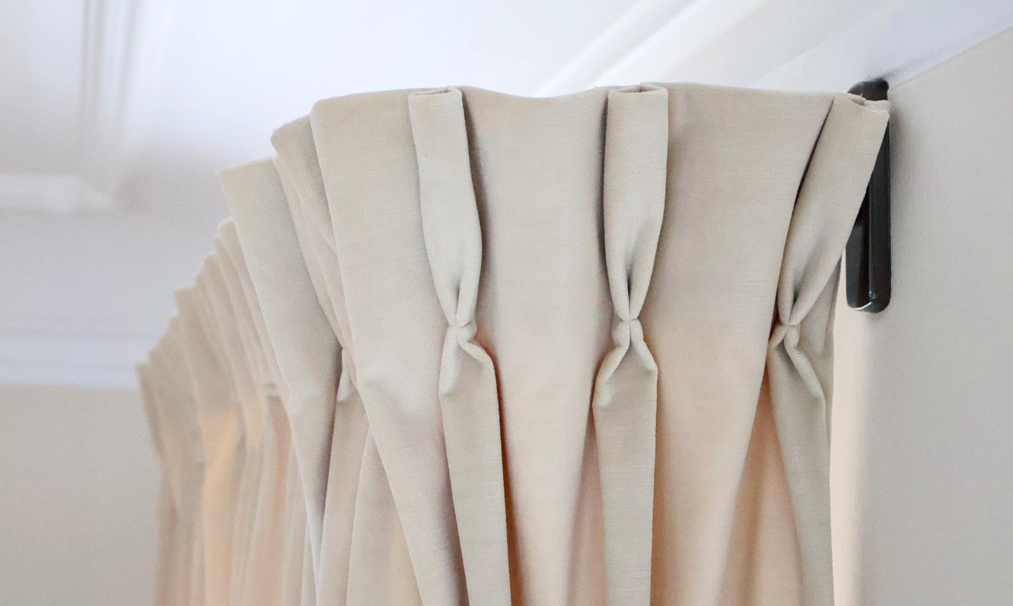 Curtain with a Flemish pleat for an elegant and decorative finish